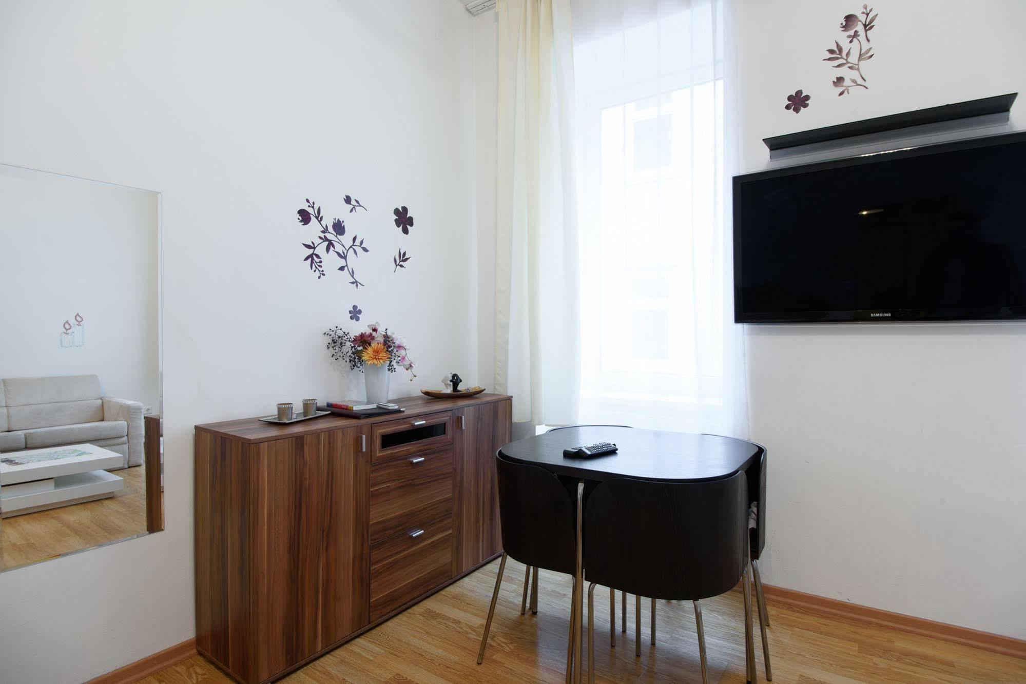 Royal Resort Apartments Belvedere Вена Экстерьер фото